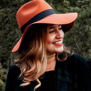 Meet your Posher, Samantha